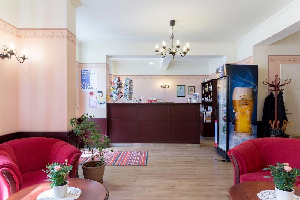 Hotel Koidulapark 2*